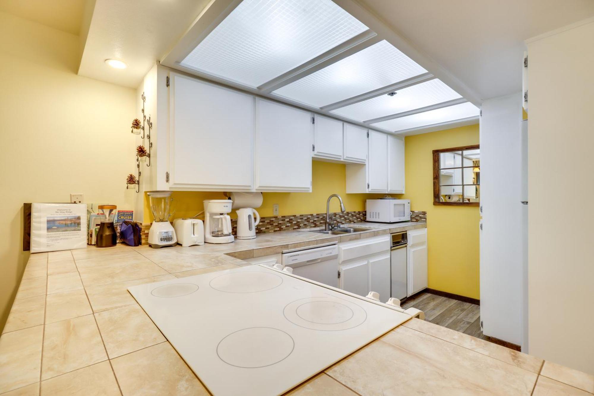Incline Village Condo With Balcony 1 Mi To Trail! Εξωτερικό φωτογραφία